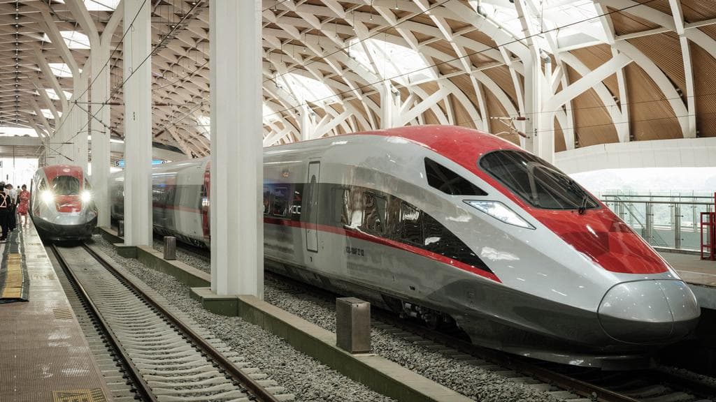 Mimpi Kereta Cepat Sampai Banyuwangi: Antara Visi Megah dan Realitas Restrukturisasi Keuangan